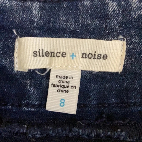 UO Silence + Noise Rosie Acid Washed Pinup Shorts - Picture 4 of 6